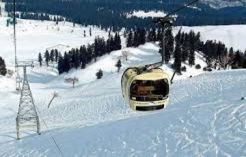 Luxary Honeymoon In Gulmarg For Newly Married Couples