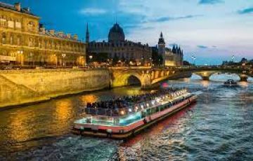 4 Days 3 Nights Paris Tour Package by Evolution Travel