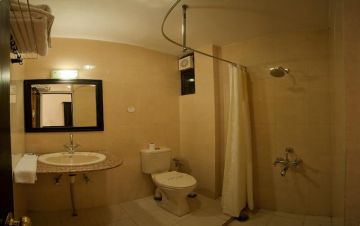 5 Nights 6 Days Kashmir Season Package