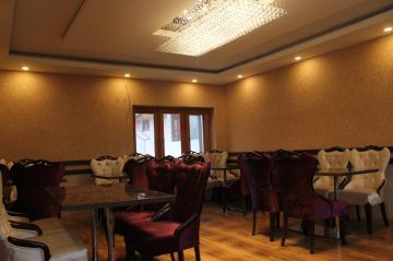 5 Nights 6 Days Kashmir Season Package