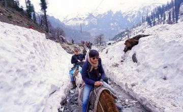 Magical 4 Days delhi to manali Trip Package