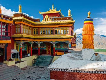 Thrilling Leh Ladakh Tour with Pangong Lake