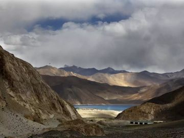 Thrilling Leh Ladakh Tour with Pangong Lake