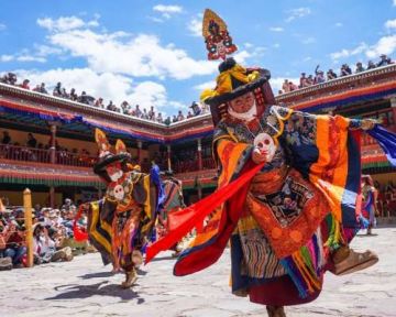 Thrilling Leh Ladakh Tour with Pangong Lake