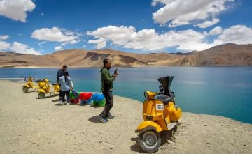 Thrilling Leh Ladakh Tour with Pangong Lake