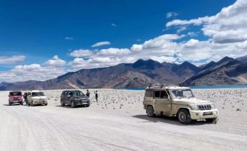 Thrilling Leh Ladakh Tour with Pangong Lake