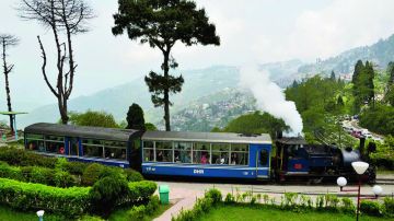 Pleasurable 4 Days darjeeling Hill Stations Holiday Package