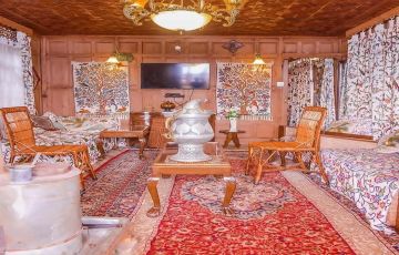 4 Days 3 Nights houseboat Luxury Tour Package