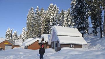 6 Days 5 Nights srinagar airport to pahalgam Trip Package