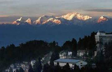 Ecstatic 5 Days Gangtok with Darjeeling Vacation Package
