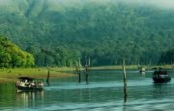Kerala Couple Package 4 Night with houseboat