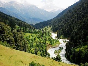 Beautiful 4 Days 3 Nights Srinagar Tour Package by Vertical Tour And Travels