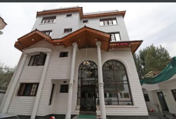 4 Days 3 Nights Srinagar Trip Package by EMEC Holidays