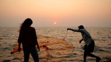 The Mix of Kerala Tour Package-Beach Hill Heritage and God itself!