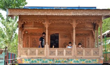 Pickup and Drop Jammu 9 Nights 10 Days Budgeted Kashmir Package for 12 Pax