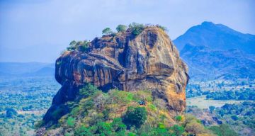 Sri Lanka See & Experience it ALL in 10 Days, 1st Class Traveling