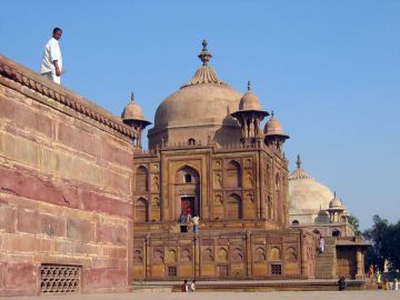 5 Nights 6 Days Varanasi Allahabad Bodhgaya Ayodhya Tour Package by YATTRI