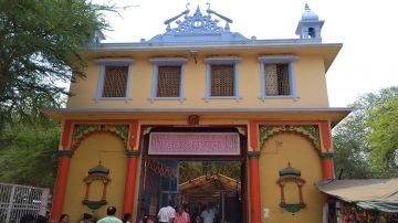 5 Nights 6 Days Varanasi Allahabad Haridwar Rishikesh Mussoorie Tour Package by YATTRI