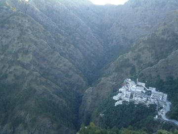 4 Days 3 Nights Katra Tour for 4 persons Package by EMEC Holidays VaishnouDevi tour