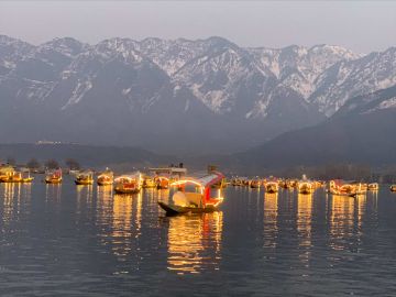 4 Days 3 Nights kashmir Tour Package snow special