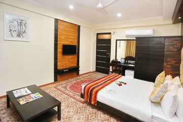 6 Days 5 Nights Srinagar Honeymoon Holiday Package