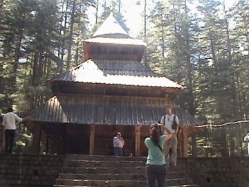 Romantic Manali Tour for young couple like you
