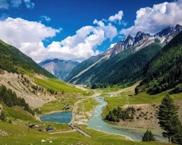 3 Nights 4 Days Kashmir Mini Vacation Package by Kashmir Dash Tour and Travel