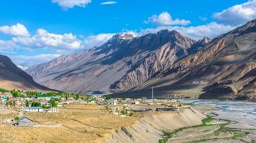 5 Days 4 Nights Kaza Tour Package