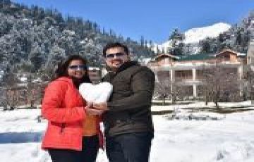 Manali Honeymoon with candle light Dinner package