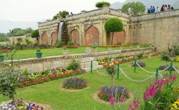 4 Days 3 Nights Srinagar Special Tour Package