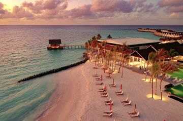 R Maldives Honeymoon Beautiful 5 Days 4 Nights Package