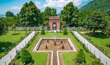 4 Days 3 Nights Srinagar Trip Package by mind curves tour and travels