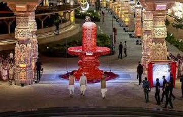 Ecstatic Indore Family Tour Package for 2 Days 1 Night