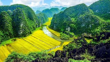 Amazing 8 Days 7 Nights Tour package of Vietnam
