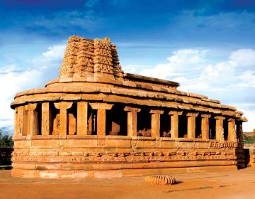 HAMPI AND THE SPLENDOURS OF NORTH KARATAKA
