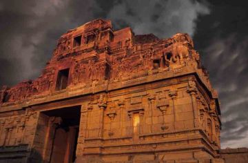 HAMPI AND THE SPLENDOURS OF NORTH KARATAKA