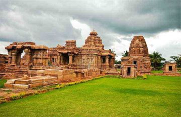 HAMPI AND THE SPLENDOURS OF NORTH KARATAKA