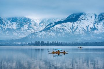 6 Days 5 Nights Srinagar Tour Package by DISCOVERTOINDIA