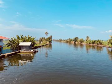 05 Days Best Deluxe Kerala Honeymoon Package