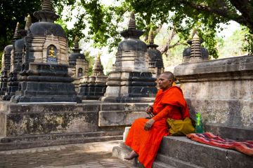 6 Nights & 7 Days Package Buddhist Excursion.