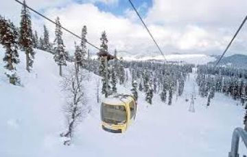 5 Days 4 Nights Standard Kashmir Holiday Package by DAY TO DAY VACATIONS