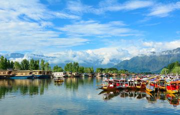 4 nights 5 days package by Kashmir Travel site