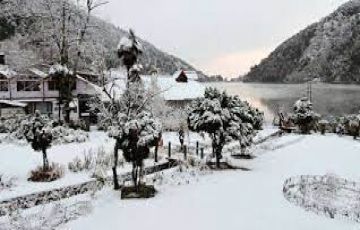 4 Days NANITAL and CORBETT Tour Package