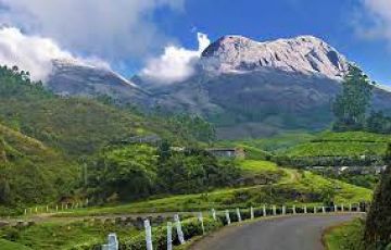 4 Days Munnar  allephy Tour Package