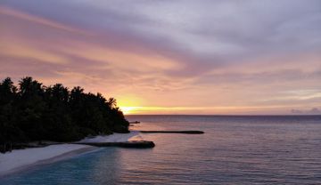 4 Days 3 Nights Honeymoon Plan with Makunudu Island Resort