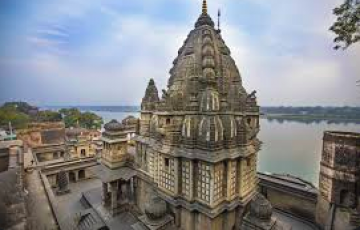 1 Night 2 Days Maheshwar tour package