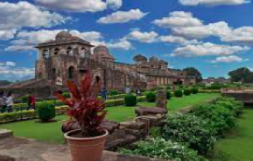 3 Night & 4  Days Indore-Mandu-Maheshwar Tour Pacakage