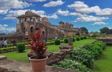 2 Nights 3 Days Omkareshwar and Mandu Memorable Tour Package