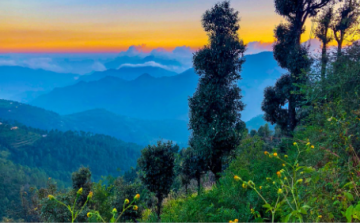2 Days 1 Nights Kanatal Holiday Tour Package