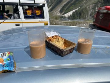 5 Days 4 Nights Srinagar Honeymoon Tour Package by Rest oh hills tour and travels